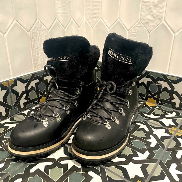 Black snow booties - Picture 1 of 2